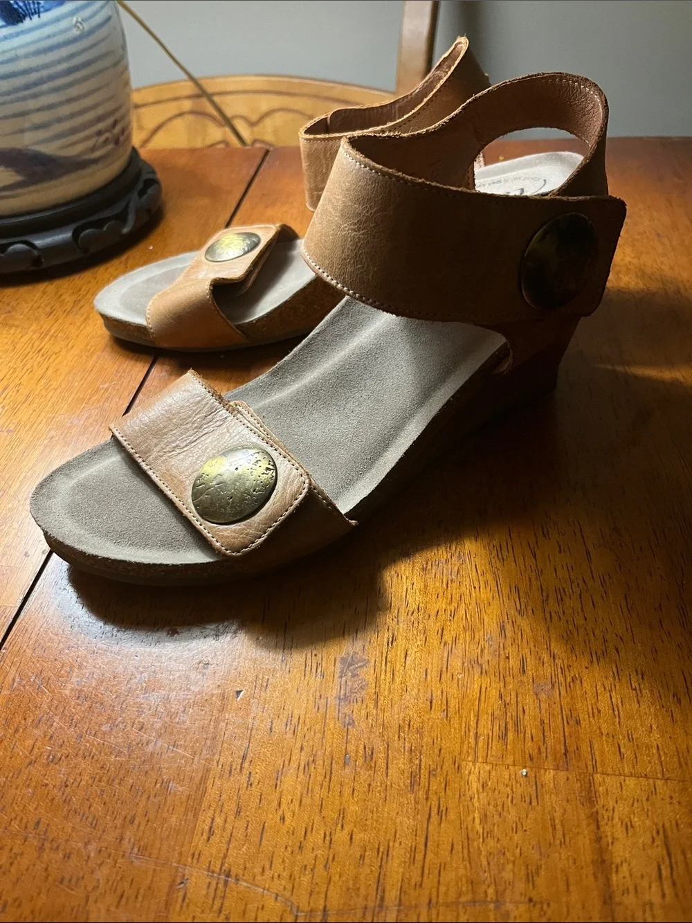 Taos Footwear comfortable wedge